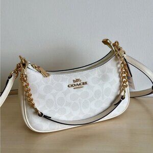 Coach Teri Shoulder Bag In Signature Canvas